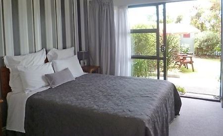 Opua Boutique Seaview Motel Екстериор снимка