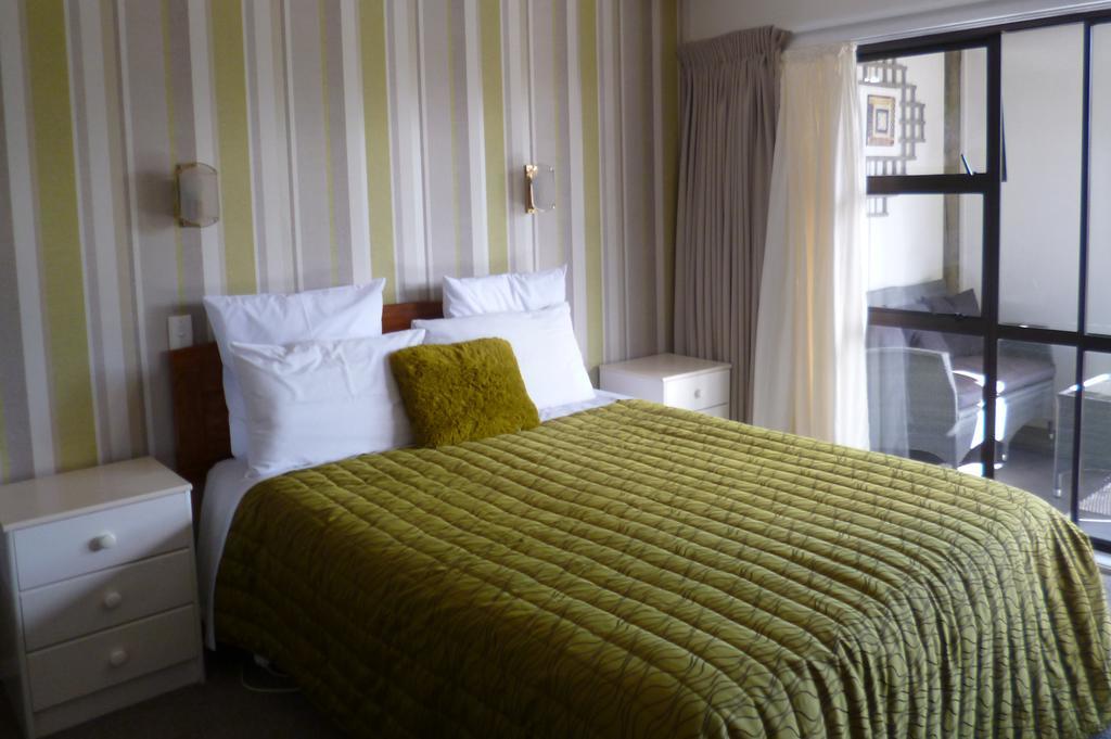 Opua Boutique Seaview Motel Стая снимка