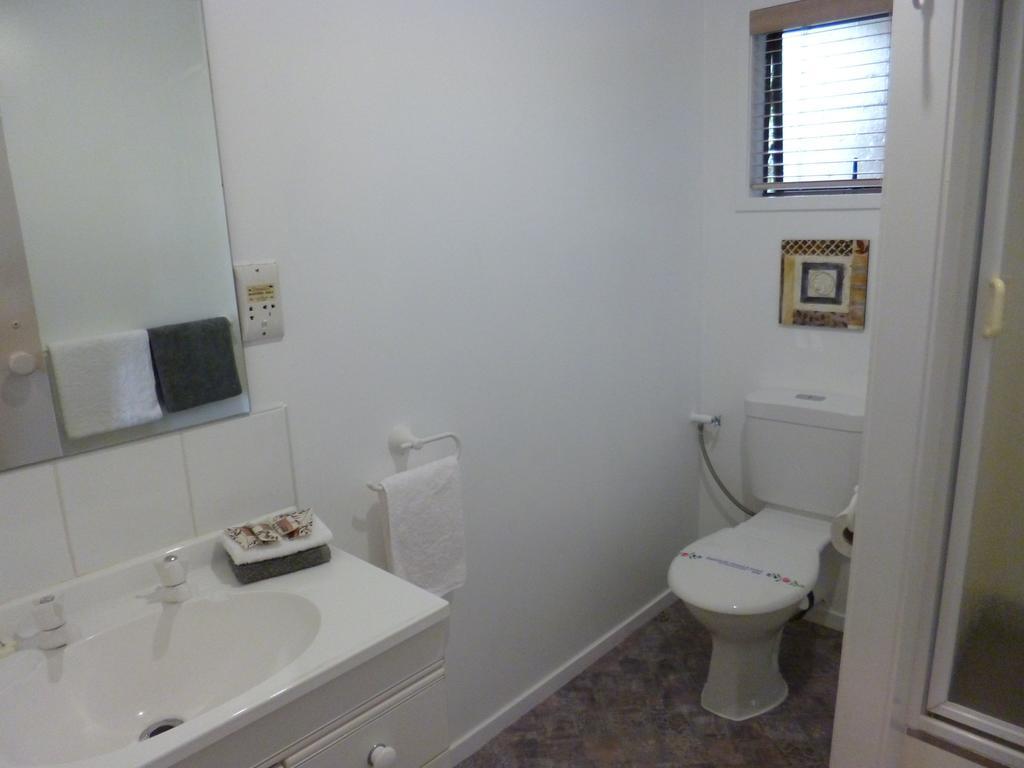 Opua Boutique Seaview Motel Стая снимка