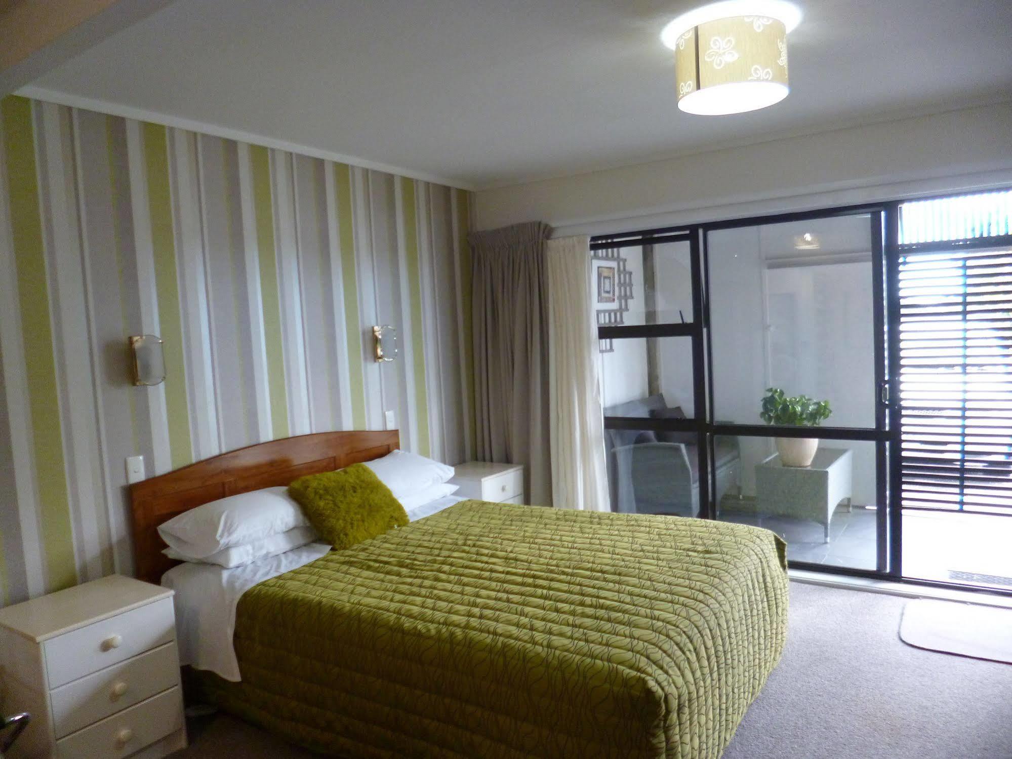Opua Boutique Seaview Motel Екстериор снимка