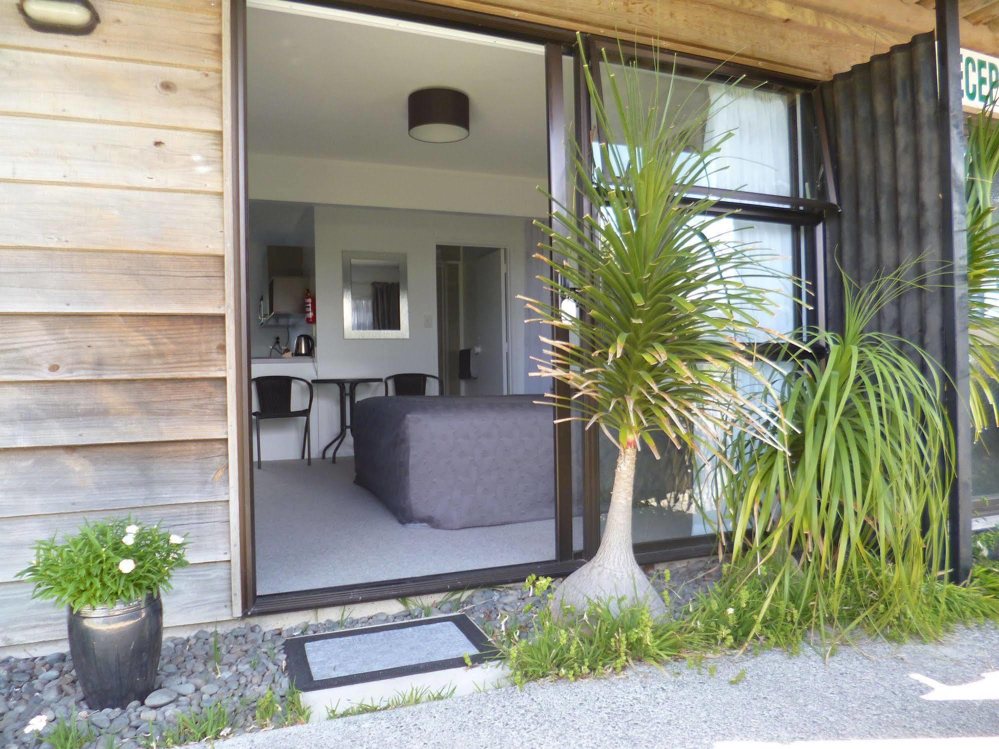 Opua Boutique Seaview Motel Екстериор снимка