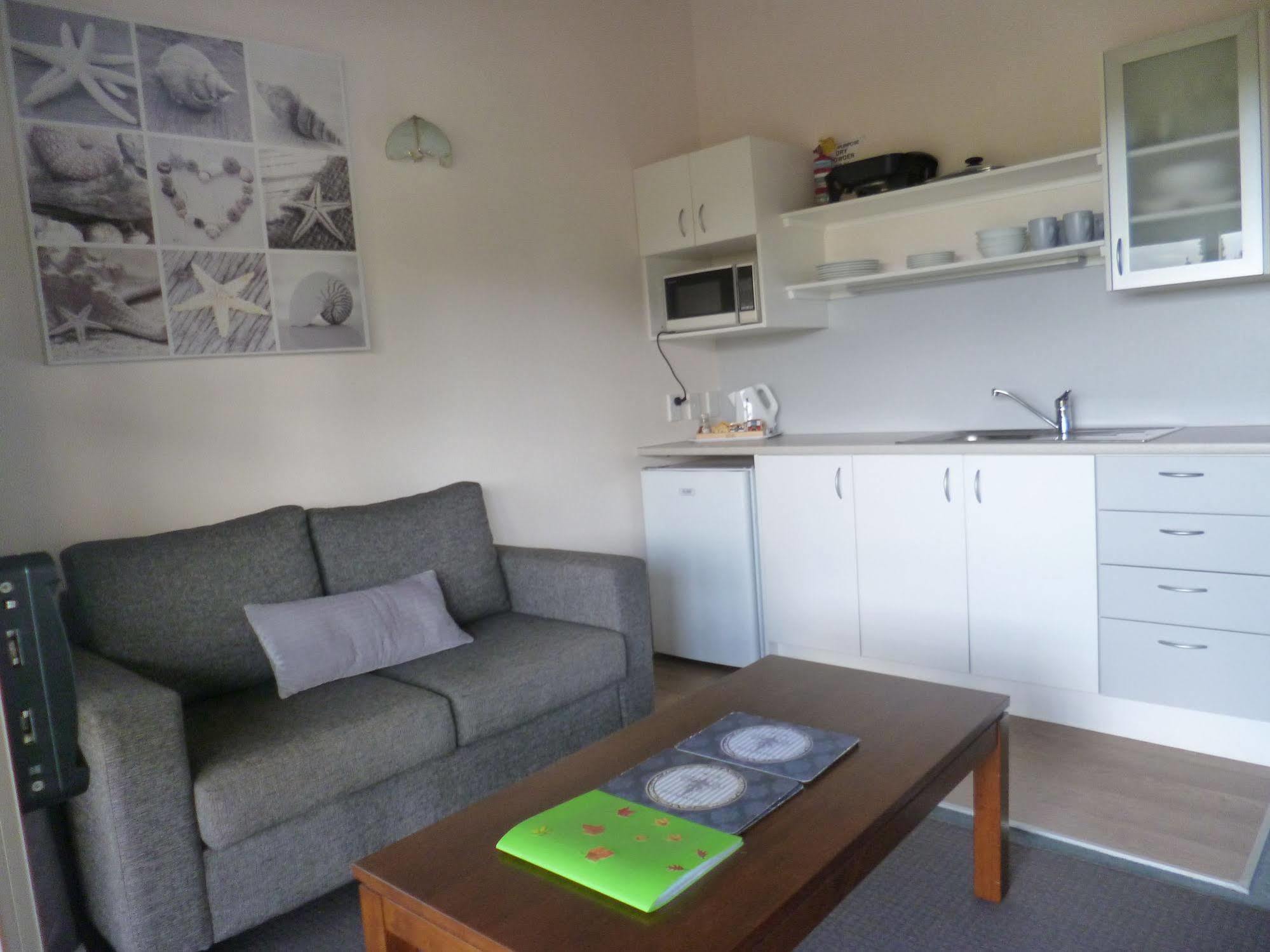 Opua Boutique Seaview Motel Екстериор снимка