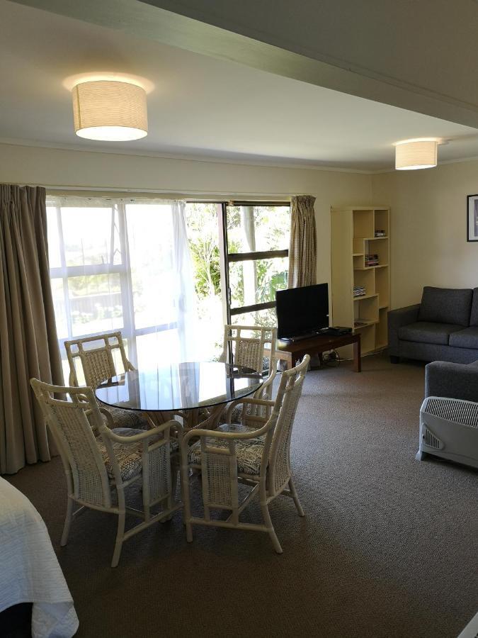 Opua Boutique Seaview Motel Екстериор снимка